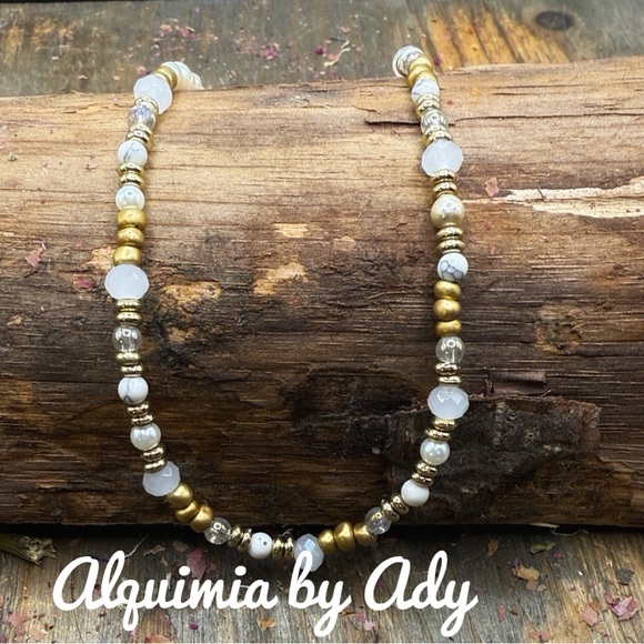 Alquimia Gold and Cream Beaded howlite quartz Necklace